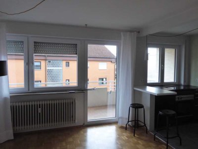 Exklusive, modernisierte 1-Raum-Wohnung mit Balkon und EBK in Meersburg