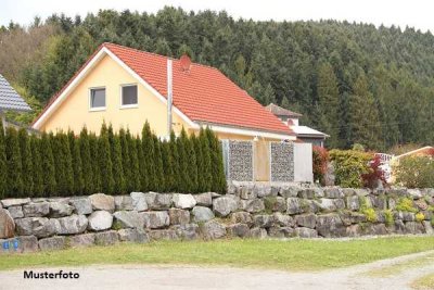 Doppelhaushälfte mit Terrasse und Doppelcarport