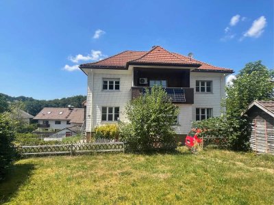 EFH mit ELW 10 Zi  Villa, 250 qm WFL,  988 qm Grundstück , Quelle