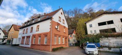 4 Zimmer Wohnung (130 m²) mit Küche und Kamin - Kernsaniert