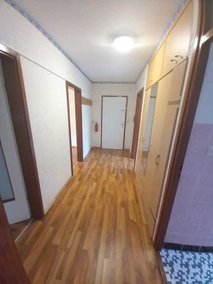 3-Raum-Erdgeschosswohnung mit Balkon in Laatzen