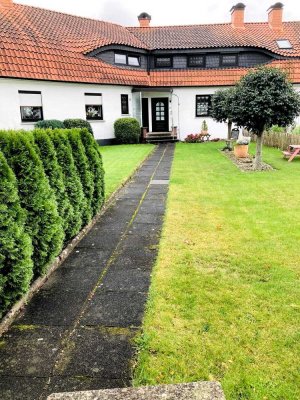Reihenmittelhaus mit Garage und  Wintergarten