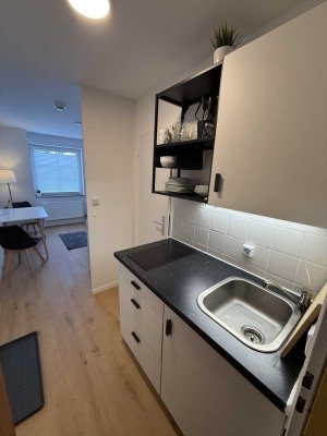 1 Zimmer Voll möbliertes/ all inclusive Apartment Wohnung Erlangen alles vorhanden auch Internet