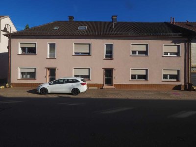 ZWEI EINFAMILIENHÄUSER MIT GARAGEN IN CONTWIG