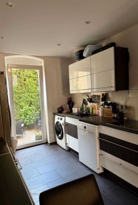 Schicke 3-Raum-Maisonette mit Terrasse  / Einbauküche kann übernommen werden