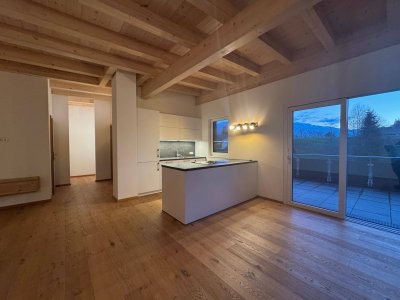 Exklusive 2 Zimmer Dachgeschosswohnung