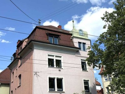 Schöne Altbauwohnung mit tollem Ausblick