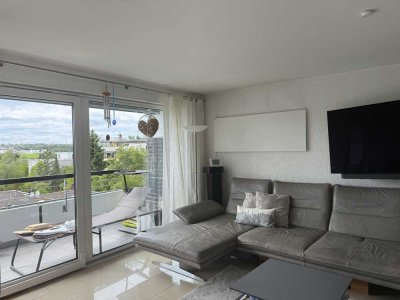 Großzügige 3,5-Raum-Maisonette-Wohnung mit toller Aussicht und neuer Einbauküche in Sindelfingen