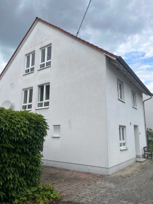 Attraktives und gepflegtes 6,5-Zimmer-Einfamilienhaus mit geh. Innenausstattung