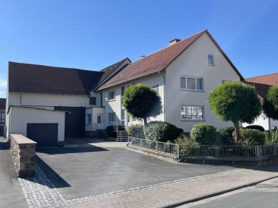 Modernisiertes Zweifamilienhaus mit ehemaliger Stallung und Scheune in Hofgeismar-Hombressen