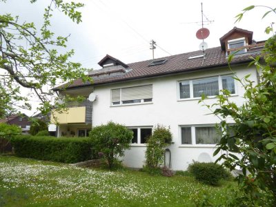3 Zi-Dachgeschosswohnung, mit Balkon in toller Lage am Feld