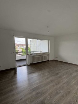 frisch sanierte 2 Zimmerwohnung mit Balkon