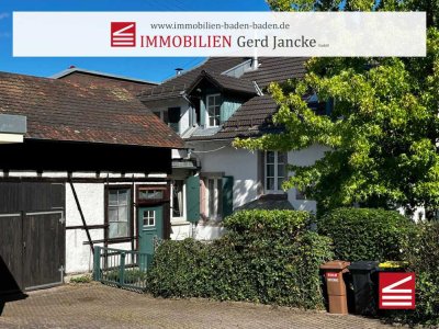 Baden-Baden, Einfamilienhaus mit Bauerngarten und kleiner Scheuer in idyllischer Lage!