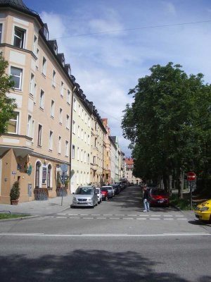 Modernisierte 2-Zimmer Altbau-Wohnung, gehobene Ausstattung mit EBK am Gollierplatz PROVISIONSFREI