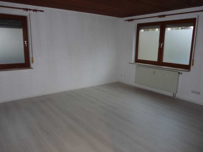 zentrale 1 Zi.-EG Wohnung in ruhigem Mehrfamilienhaus mit Stellplatz in Murr
