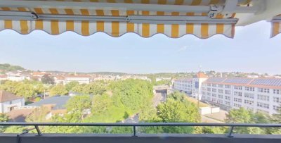 Wohnen auf der Chef-Etage, über den Dächern Balingens – mit Sonne, Stil & Stellplatz