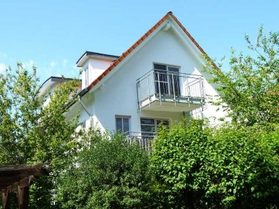 Bezugsfreie Dachgeschosswohnung in beliebter Wohnlage