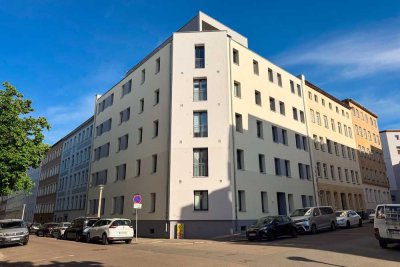 Aufzug, Fußbodenheizung, Wanne, Dusche, Balkon und EBK!