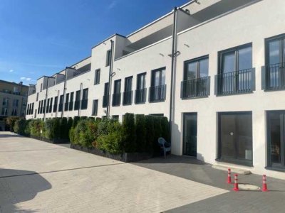 Attraktiver Neubau 2 Zi., 97m² mit TG-Stellplatz, Sauna, Luxusküche