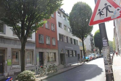 WG-geeignete 2 Zimmer Wohnung in perfekter Lage! Saniert!