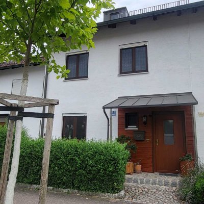 Von Privat - Reihenmittelhaus mit Garage + Stellplatz in ruhiger Lage von Ingolstadt (St. Monika)