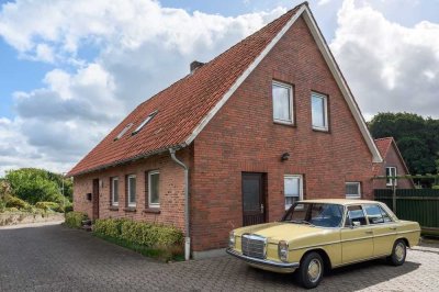 Ein Zuhause auf dem Hügel mit Traumblick auf das Windebyer Noor
