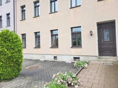 helle Zweiraumwohnung im Villenviertel
