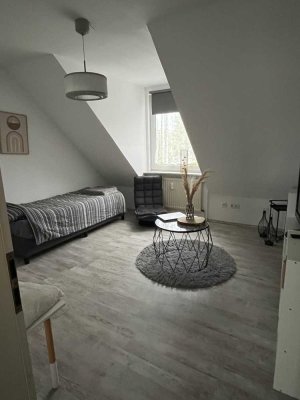 Helle, großzügige 3-Zimmer-Maisonette-Wohnung mit Balkon Hochschulviertel/Eppnehausen/Nähe Boloh