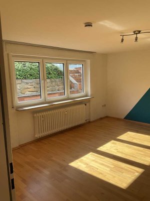 2-Raum-Wohnung im Souterain mit Einbauküche in BAD-Sandweier
