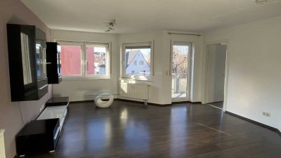 Teilmöblierte 2-Zimmer Wohnung mit Balkon in Ditzingen