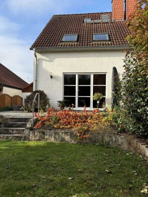 Ideal für Paare und kleine Familien: gemütliche Doppelhaushälfte am Feldrand