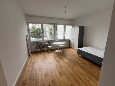 Erstbezug !  Möbliertes Apartment*1 Zimmer mit großen Fenstern in den Innenhof*Nollendorfkiez