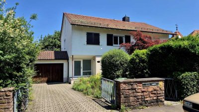 !!! Zweifamilienhaus in Aussichtslage mit großem Garten !!!