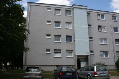 Raum zum Leben! 2 ZKB mit Balkon in Waldau!