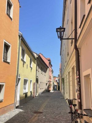 Helle 2,5-Zimmer Wohnung im 3. und 4. OG in Regensburg Innenstadt
