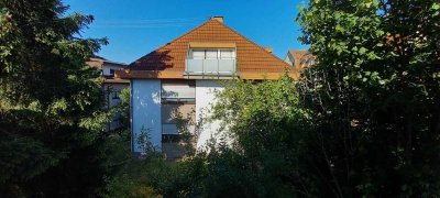 Selten: Ruhig UND zentrumsnah. Gemütliche Dach-3-ZW in kleinem Haus