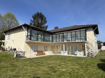 Traumhaftes Ein- bis Zweifamilienhaus in Bestlage Bad-Homburg / Ober-Erlenbach / von Privat