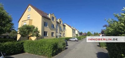 IMMOBERLIN.DE - Fabelhafte Wohnung mit Südbalkon in familiärer Lage beim Katharinenholz