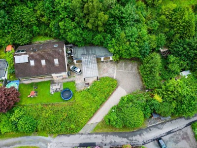 Familienparadies mit viel Platz, Garten und privatem Waldstück in ruhiger Lage von Plettenberg!
