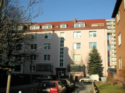 Ansprechende, ruhige und helle 2-Zi.-Wohnung mit Balkon, westl. Ring