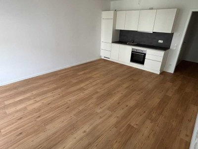 Schöne 2-Zimmer-Wohnung mit Einbauküche, Balkon und Abstellraum (Erstbezug!)