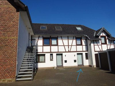 Doppelhaushälfte mit 2 Terrassen, Garage und Stellplatz