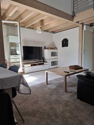 Flockige 3-Zi. Maisonette-Wohnung  mit Balkon in zentraler  Toplage von Wernau.