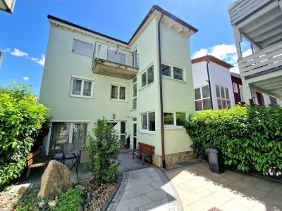 Wow! 8-Zi-LUXUS-Villa auf 4 Etagen: Wintergarten, Terrasse, 2 Balkone, ELW zentral in Lörrach!