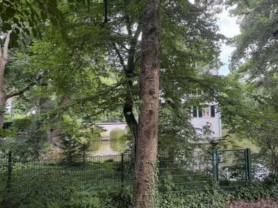 Secret !Herrschaftliche 2-3 FM - VILLA hohe Decken mit altem Baumbestand