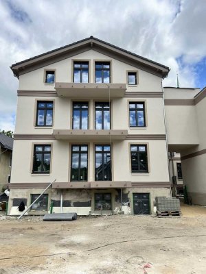 Moderne 4-Zimmer-Wohnung über 2 Etagen mit Balkon, Terrasse & Garten