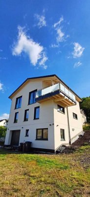 Exklusives nachhaltiges Einfamilienhaus in ruhiger Lage in Zell (Kaimt)