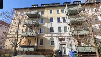 Großzügige Wohnung mit Balkon in zentrumsnaher Lage