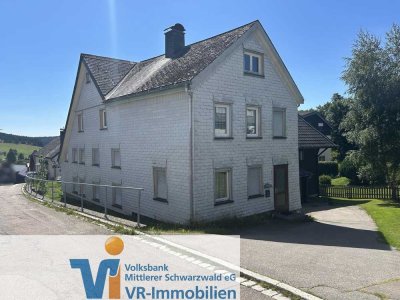 Handwerker aufgepasst! Sanierungsbedürftiges 1-2 Familienhaus in Schönwald!