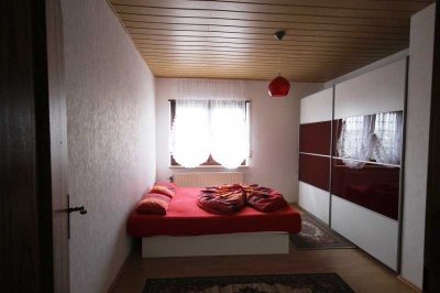 Großzügige 3,5 Zi.-Whg. mit 115 qm Wfl. + gr. Loggia/Balkon
